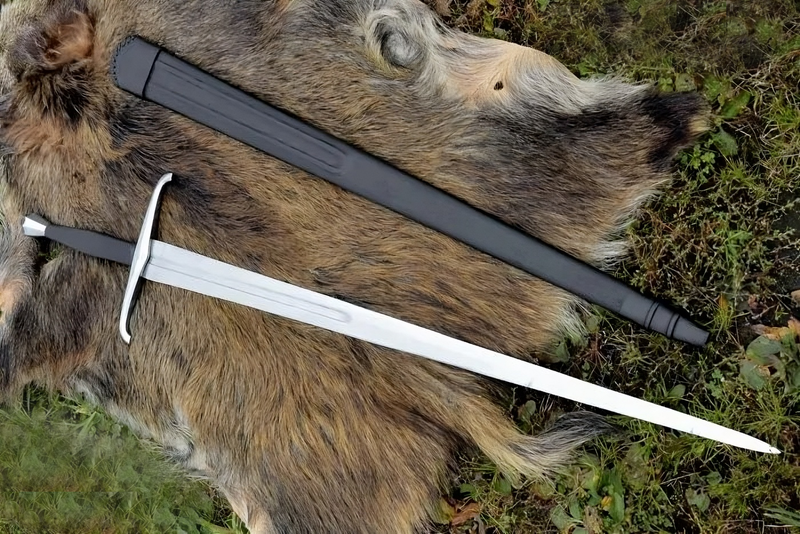 Handmade Italian One-and-a-Half-Handed Sword Replica with Scabbard