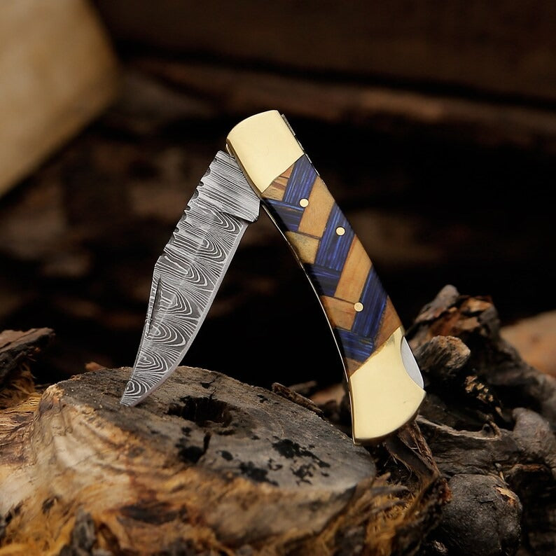 Hand-Forged Damascus Steel Zig Zag Folding Pocket Knife EDC knife | Wooden Handle and Twist Pattern Blade