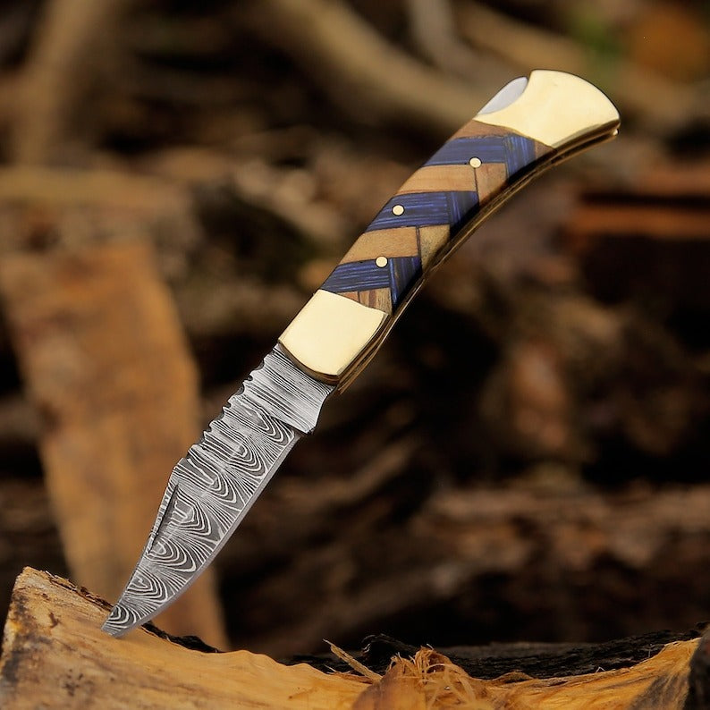 Hand-Forged Damascus Steel Zig Zag Folding Pocket Knife EDC knife | Wooden Handle and Twist Pattern Blade